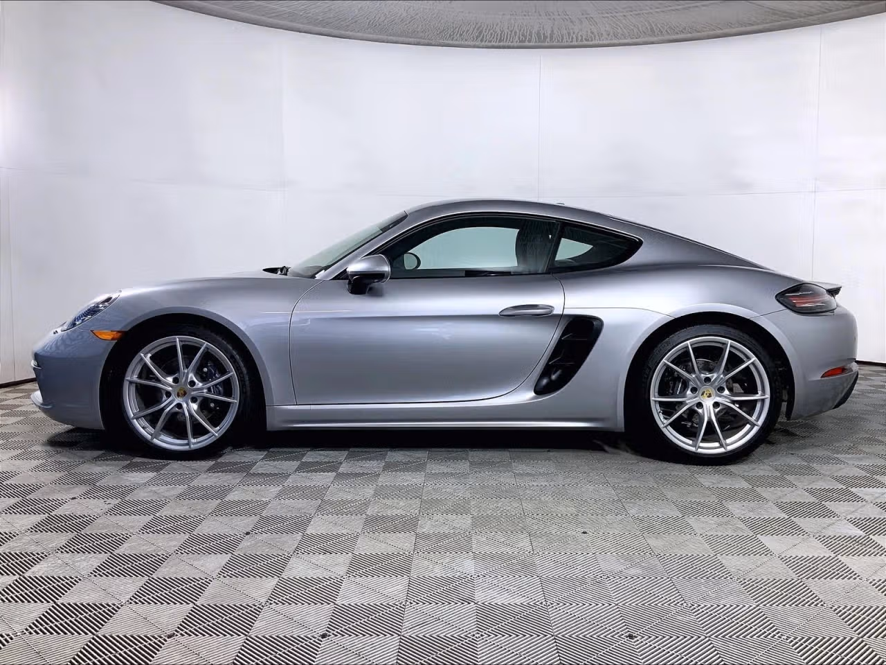 2025 Porsche 718 Base - Photo 12