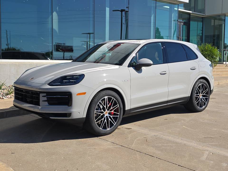 2026 Porsche Cayenne S E-Hybrid