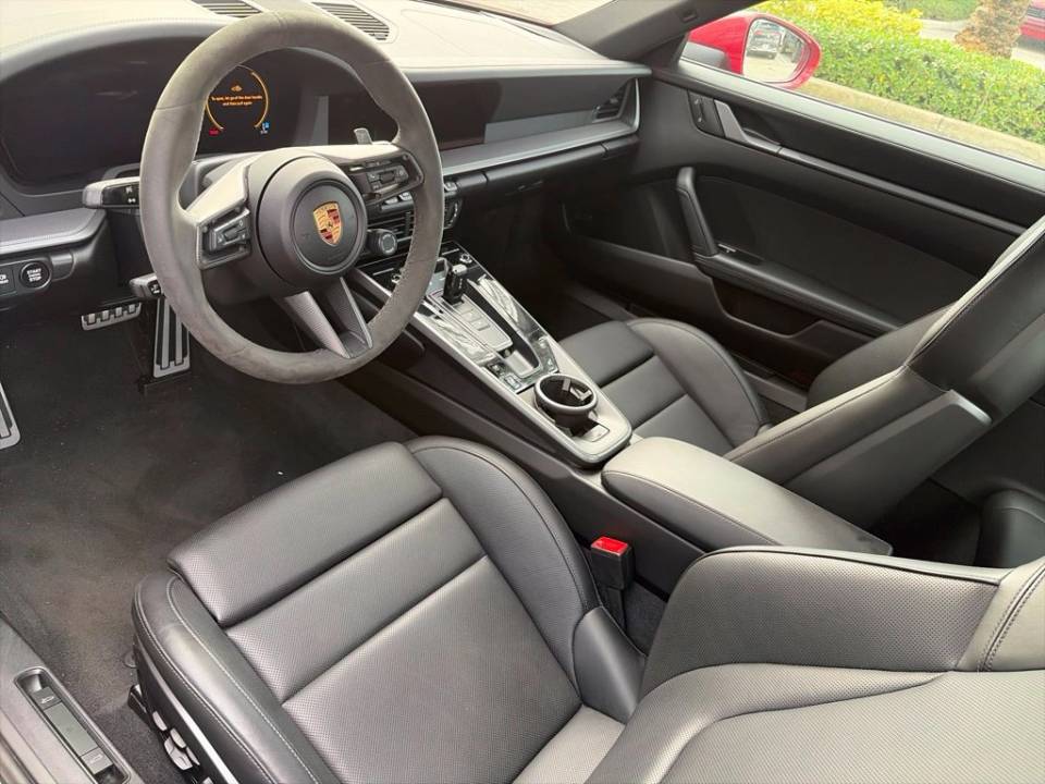 2025 Porsche 911