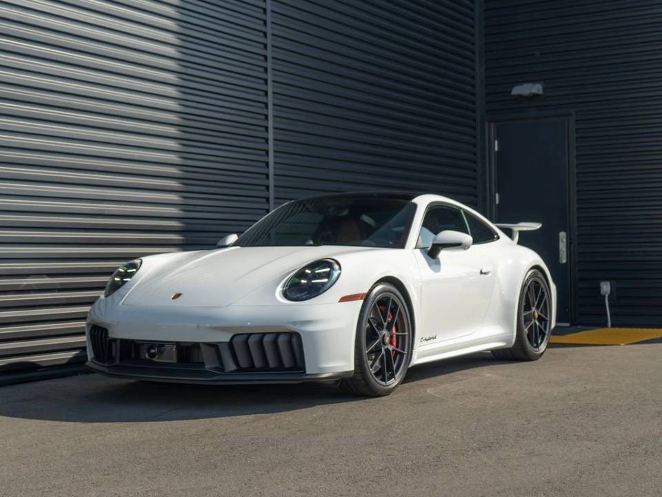 2026 Porsche 911 GTS