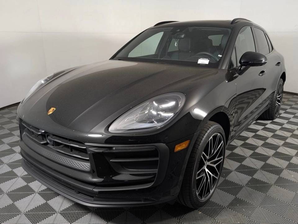 2026 Porsche Macan T