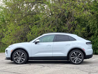 2026 Porsche Macan Base - Photo 9