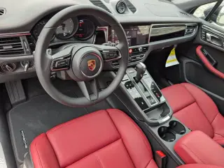 2026 Porsche Macan S - Photo 29