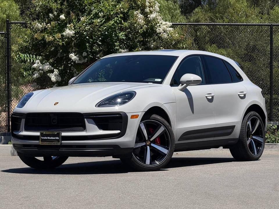 2026 Porsche Macan