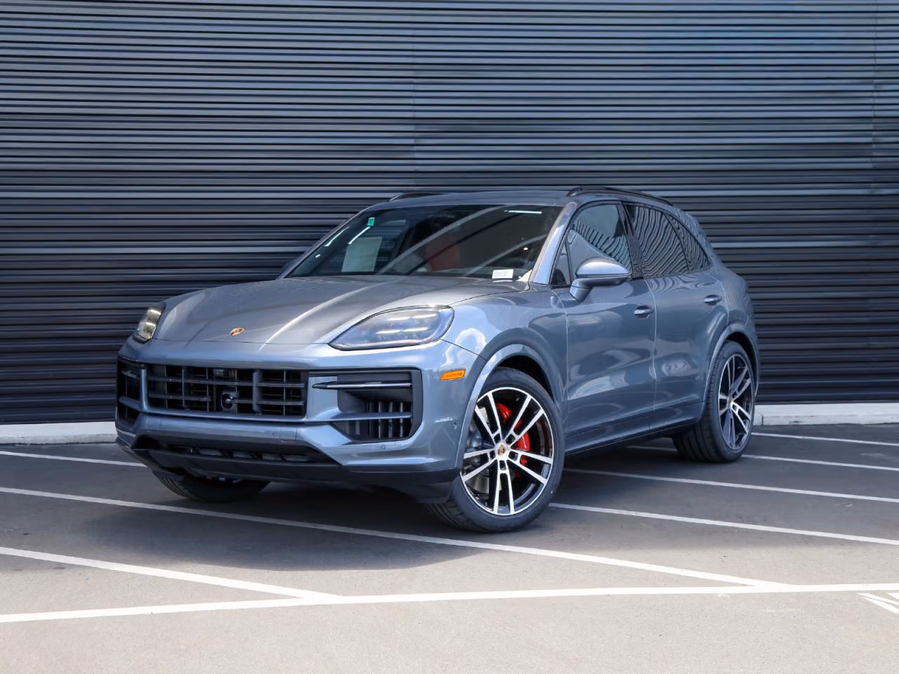 2026 Porsche Cayenne S - Photo 4