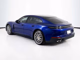 2026 Porsche Panamera 4 E-Hybrid - Photo 17