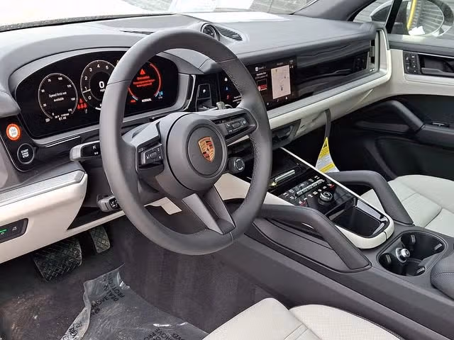 2026 Porsche Cayenne Base - Photo 26