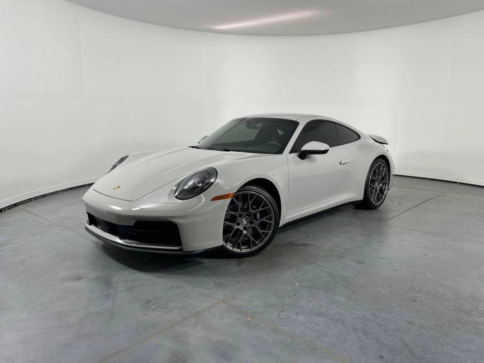 2025 Porsche 911 Carrera