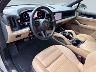 2024 Porsche Cayenne 25