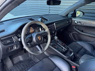 2023 Porsche Macan GTS's photo