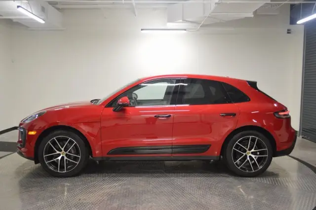 2025 Porsche Macan Base - Photo 14