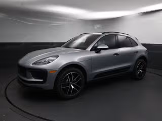 2025 Porsche Macan -'s photo