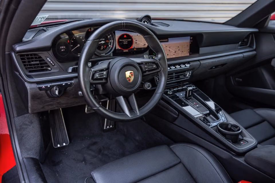 2024 Porsche 911 GTS - Photo 27