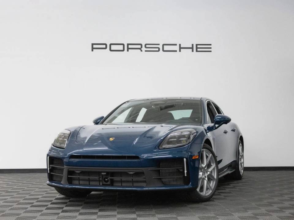 2026 Porsche Panamera