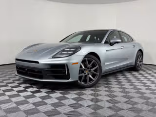 2026 Porsche Panamera 4's photo