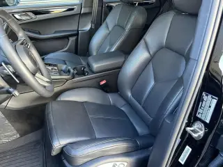 2025 Porsche Macan Base - Photo 37