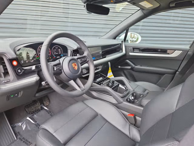 2026 Porsche Cayenne Base - Photo 26