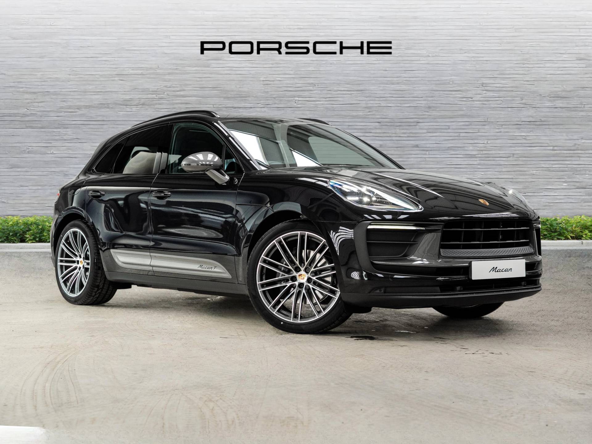 Macan T, photo 1 of 39