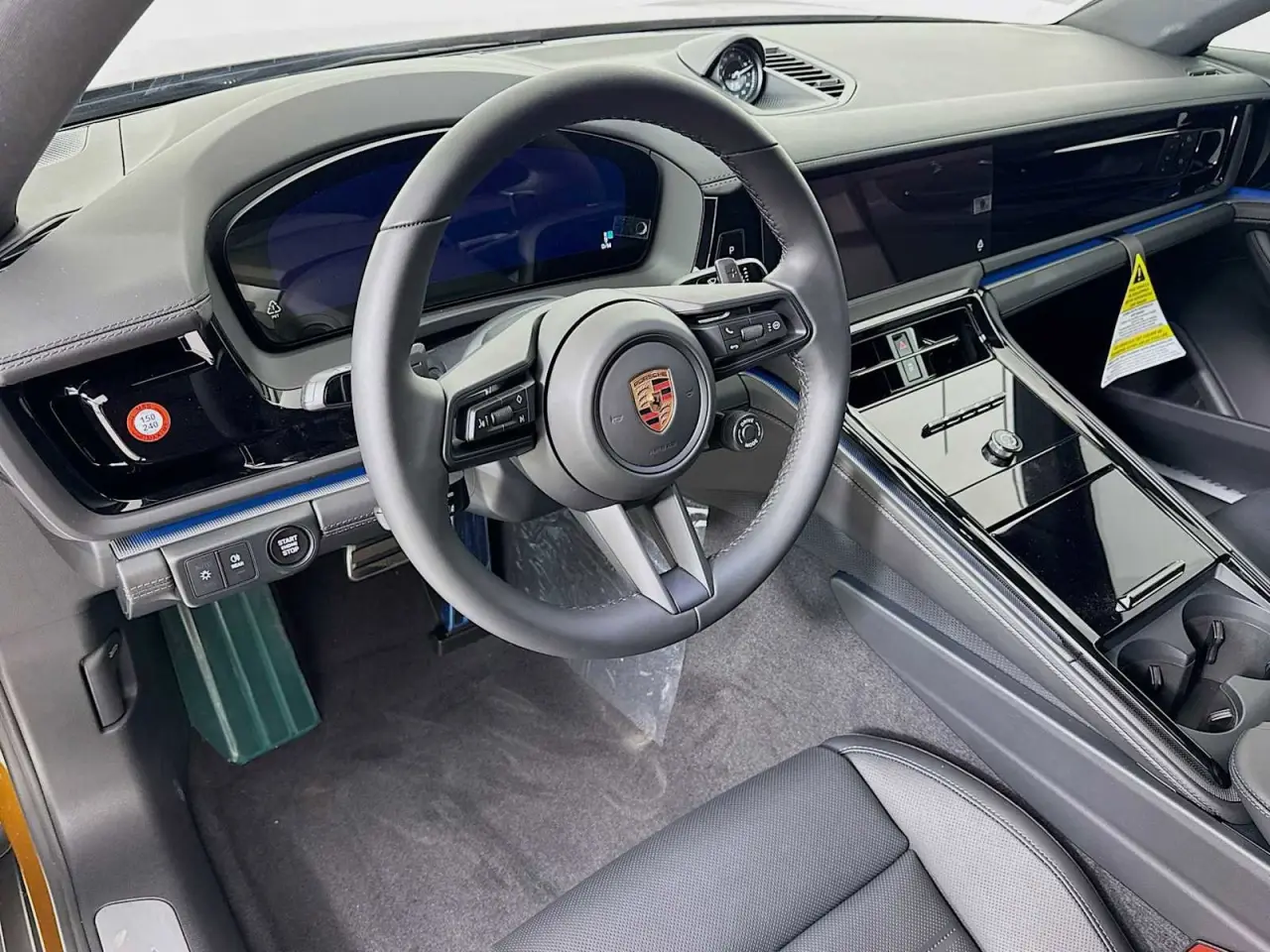 2026 Porsche Panamera 4 E-Hybrid - Photo 32