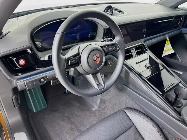 2026 Porsche Panamera 4 E-Hybrid - Photo 30