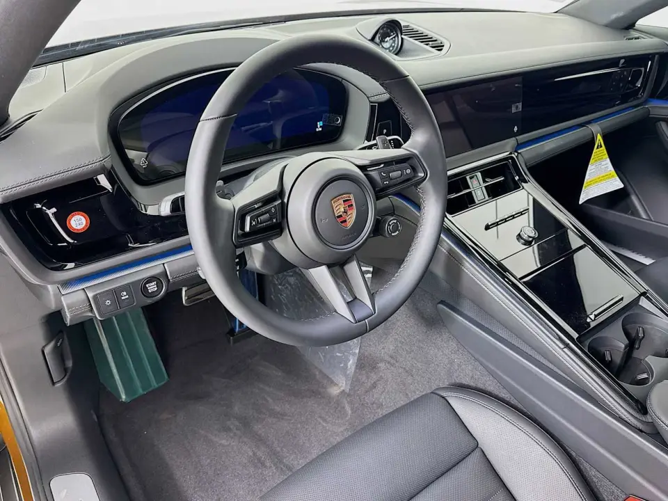 2026 Porsche Panamera 4 E-Hybrid - Photo 31