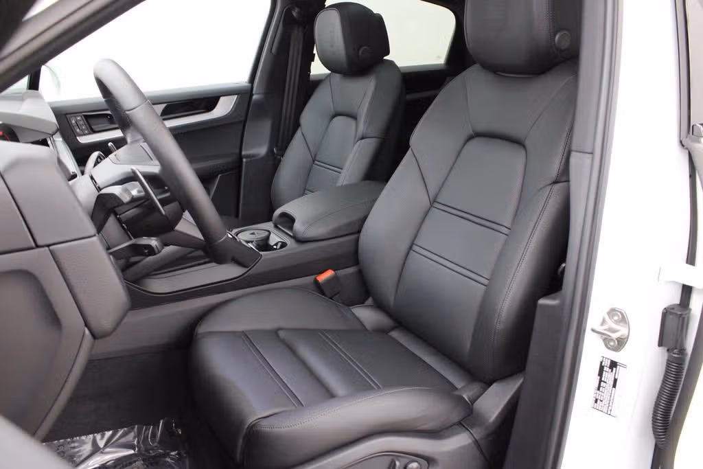 2026 Porsche Cayenne Coup S - Photo 28