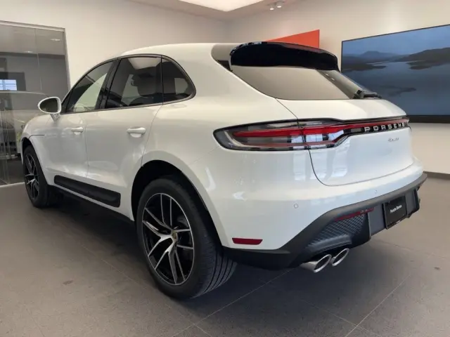 2025 Porsche Macan Base - Photo 22