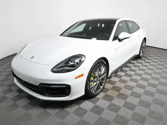 2023 Porsche Panamera 4 E-Hybrid - Photo 6