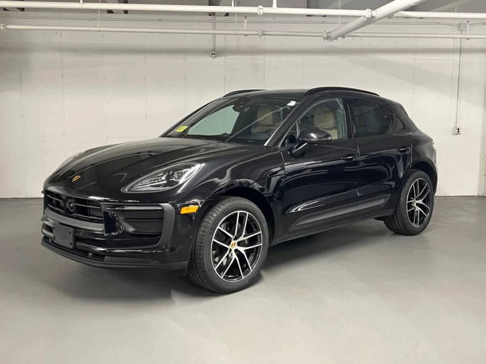 2022 Porsche Macan Base