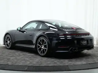 2025 Porsche 911 - Photo 21