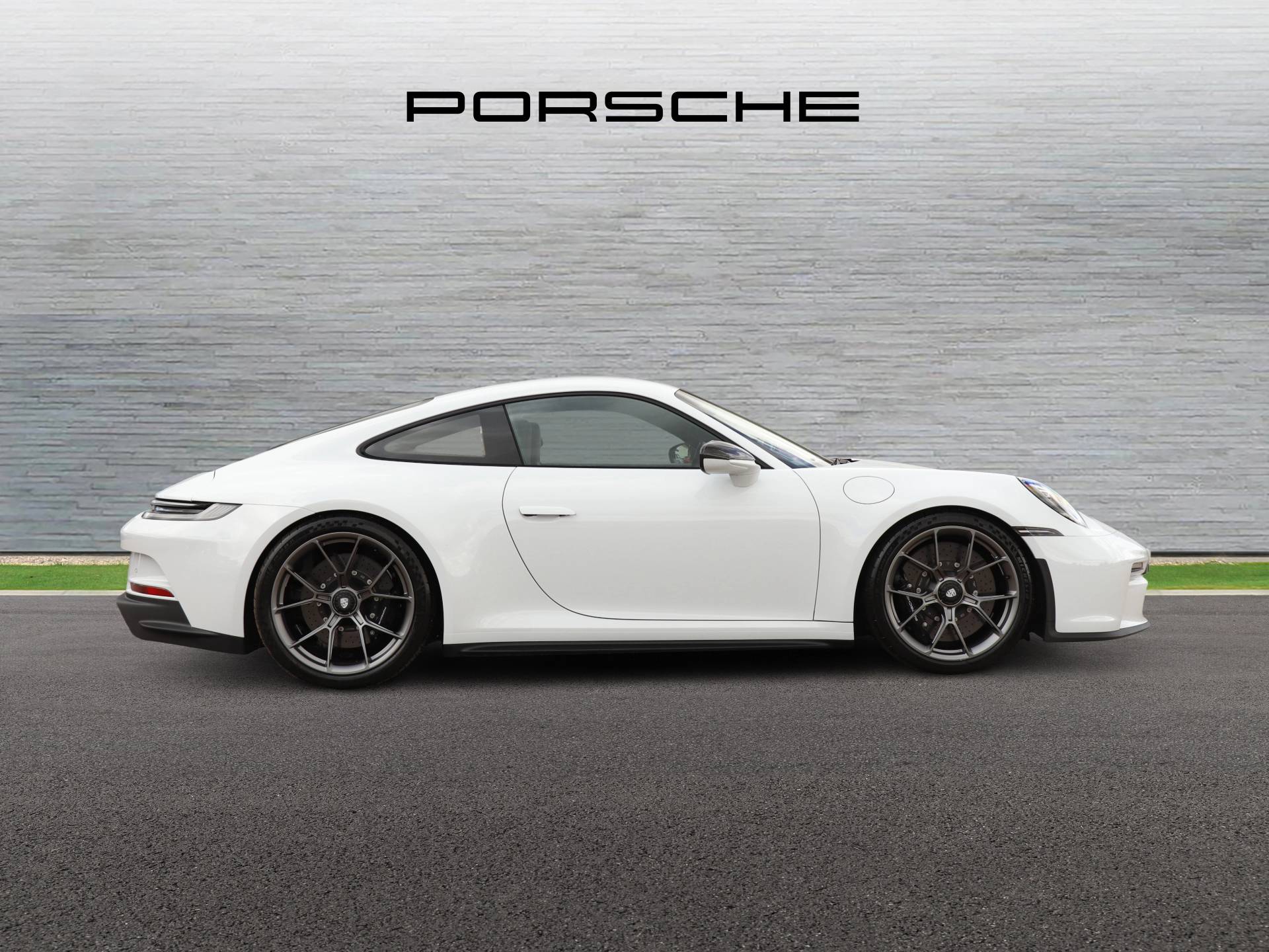 911 GT3 Touring, photo 2 of 36