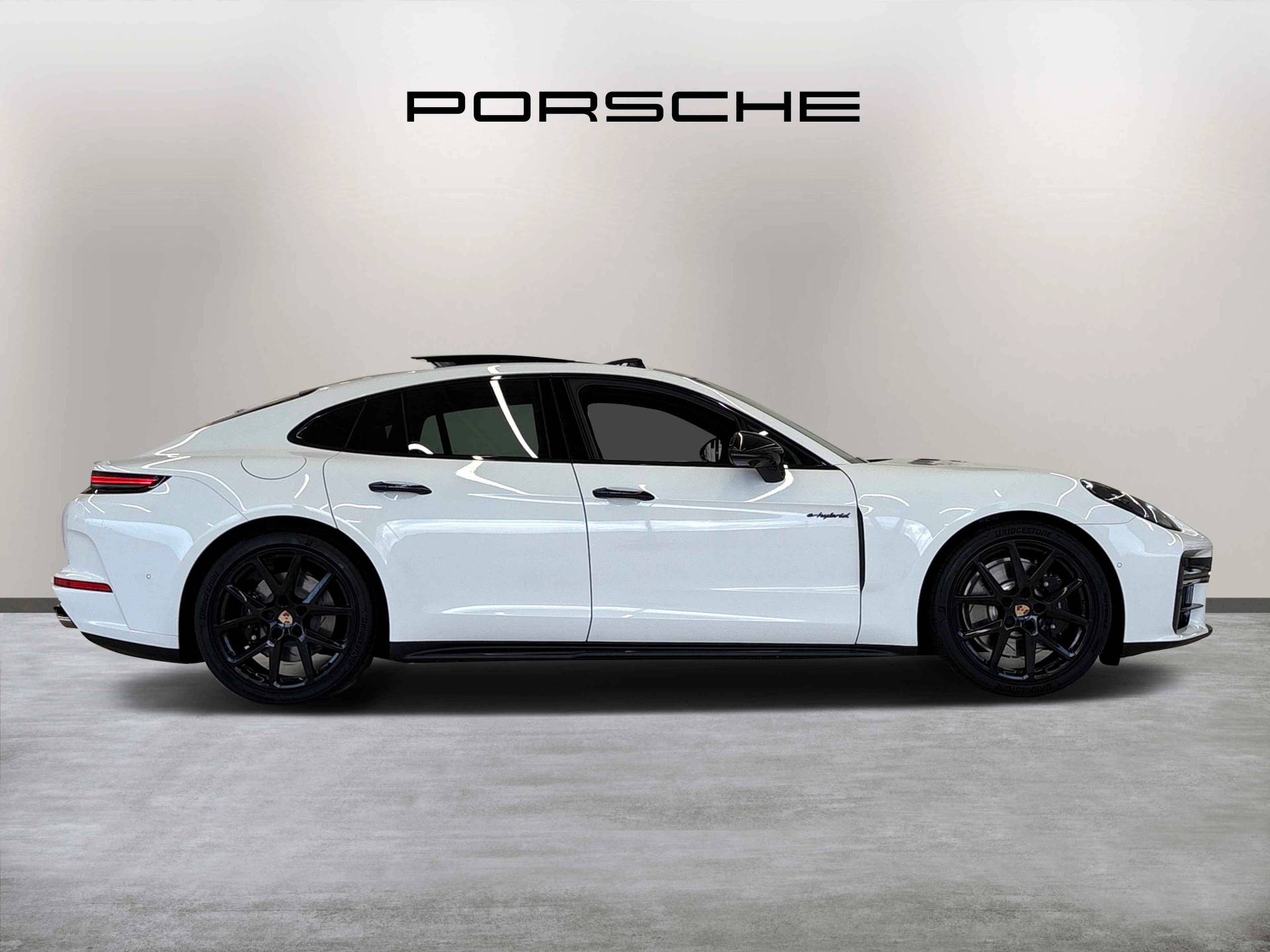 Panamera 4 E-Hybrid, photo 2 of 55