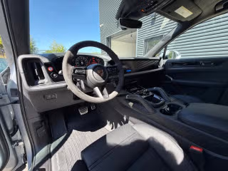 2026 Porsche Cayenne GTS - Photo 25
