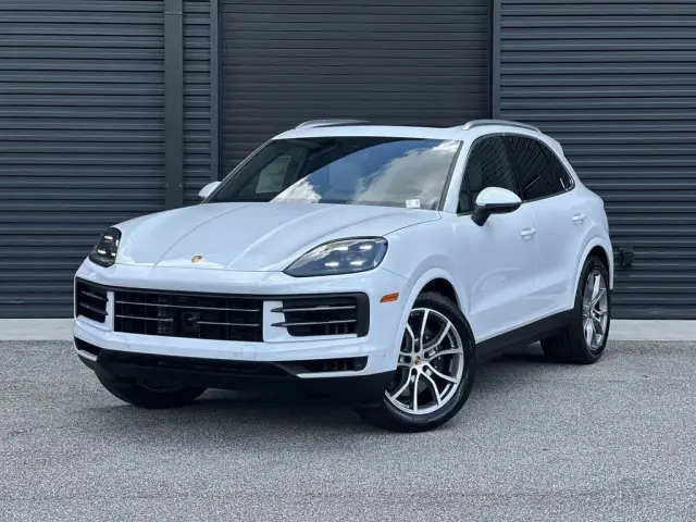 2025 Porsche Cayenne Base - Photo 6