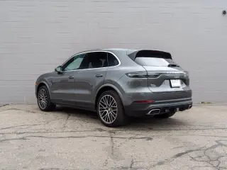 2023 Porsche Cayenne Base - Photo 21