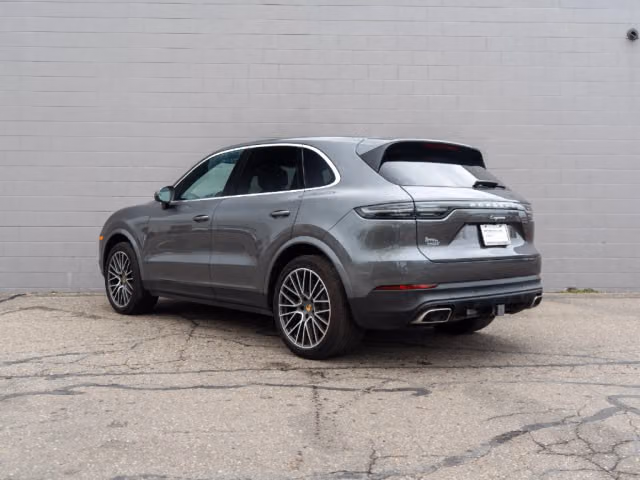 2023 Porsche Cayenne Base - Photo 18