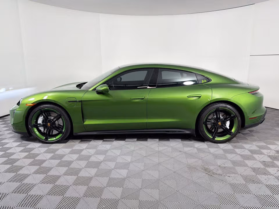 2023 Porsche Taycan 11