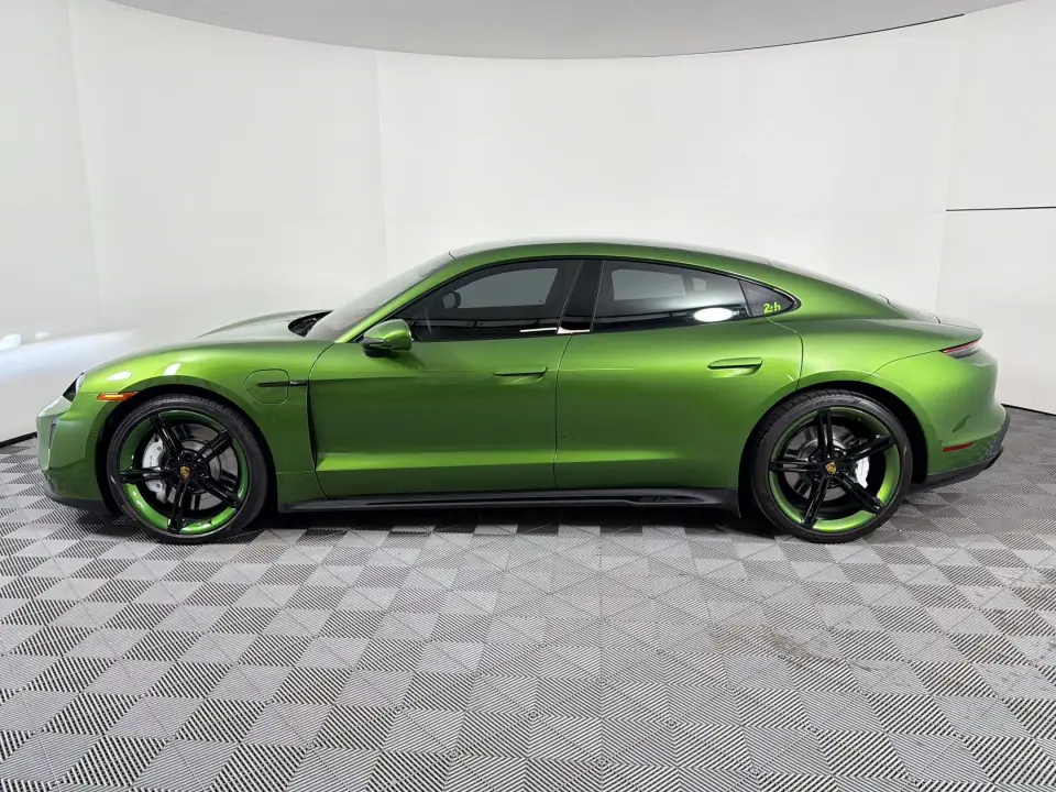 2023 Porsche Taycan 15