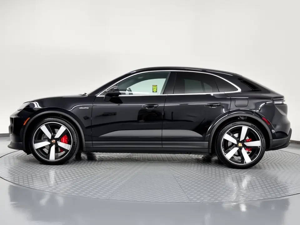 2025 Porsche Macan S - Photo 15