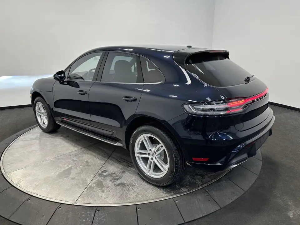 2026 Porsche Macan T - Photo 23