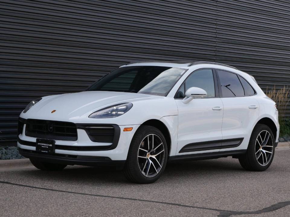 2023 Porsche Macan T