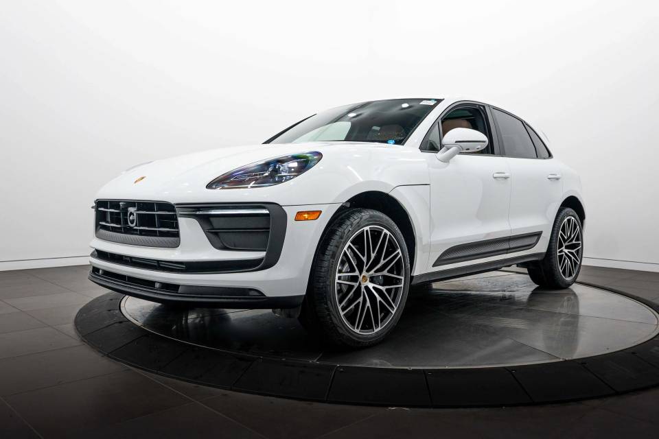 2026 Porsche Macan