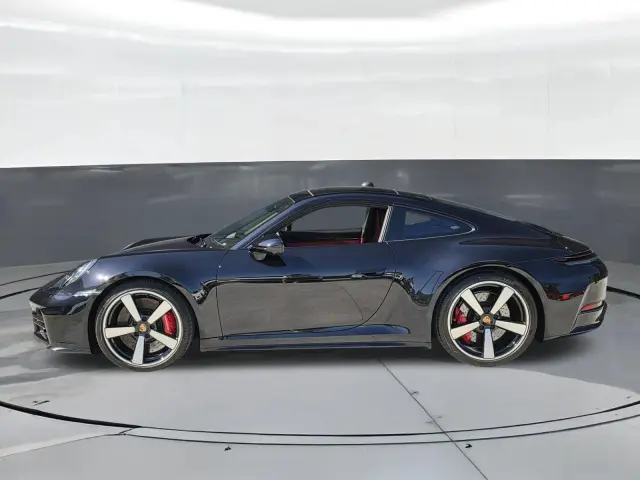 2025 Porsche 911 S - Photo 14