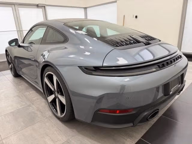 2026 Porsche 911 S - Photo 18