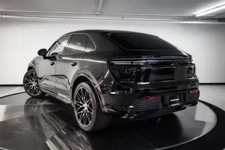 2024 Porsche Macan Turbo, photo 21