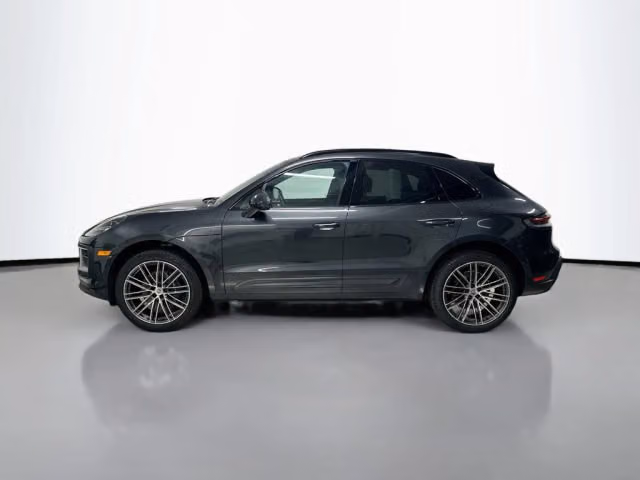 2025 Porsche Macan Base - Photo 10