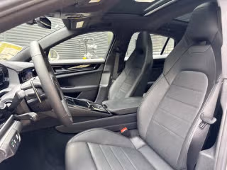 2025 Porsche Panamera 4 E-Hybrid - Photo 33