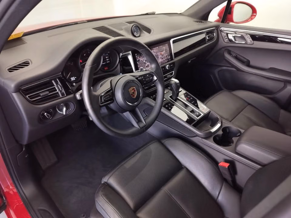2025 Porsche Macan Base - Photo 27