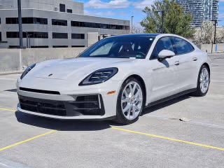 2025 Porsche Panamera 4's photo