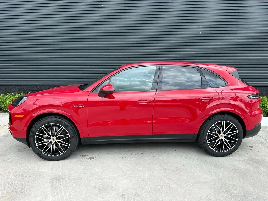 2025 Porsche Cayenne E-Hybrid - Photo 16